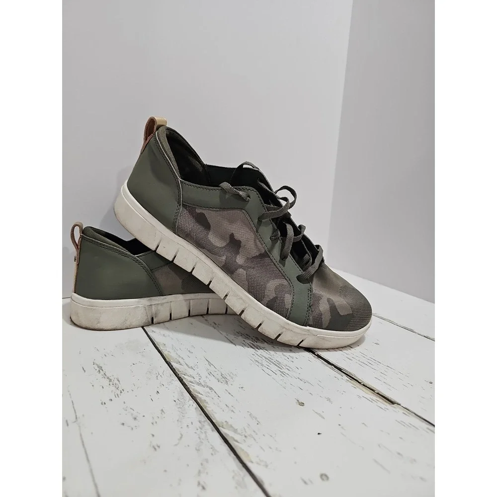 RYKA SURROUND FIT WOMEN GREEN CAMO PRINT SNEAKERS Size 9M